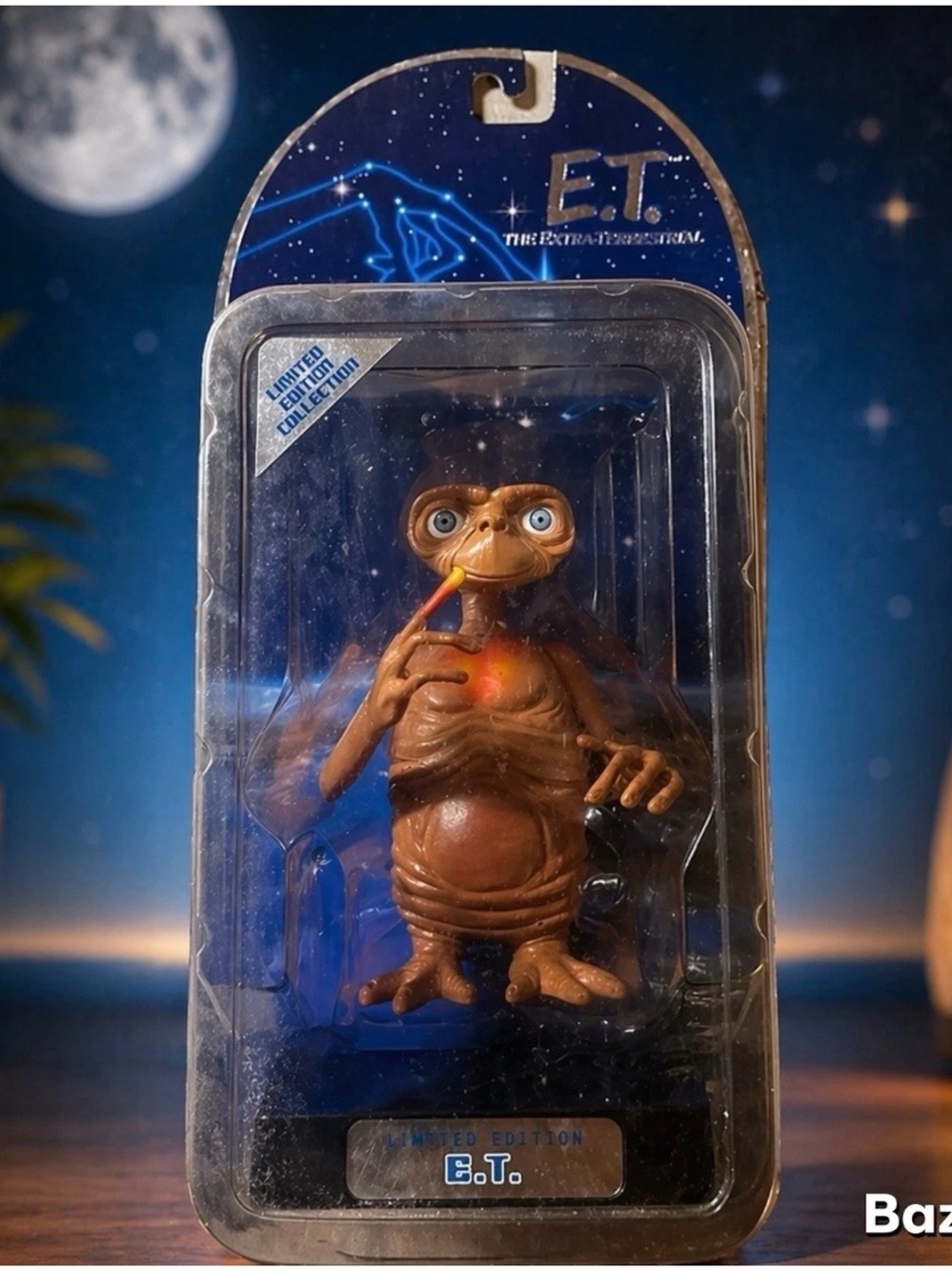 2001 RARE retired E.T. The extra terrestrial LIMITED EDITION  ACTION FIGURE